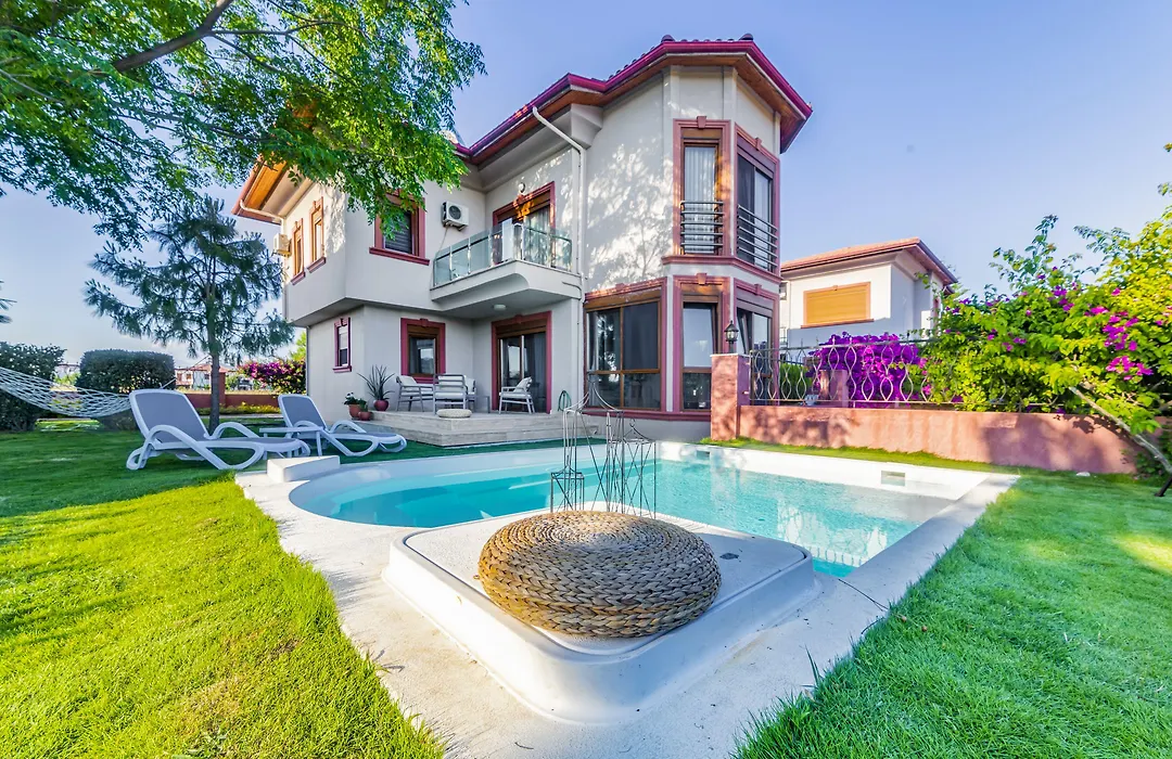 Vista Villa-1